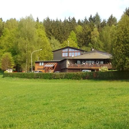 Отель Gasthof Grottenhof Neuhaus an der Pegnitz Экстерьер фото
