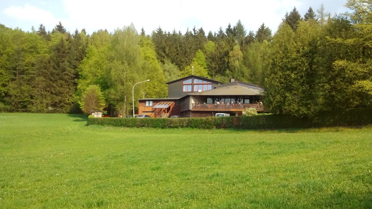 Отель Gasthof Grottenhof Neuhaus an der Pegnitz Экстерьер фото